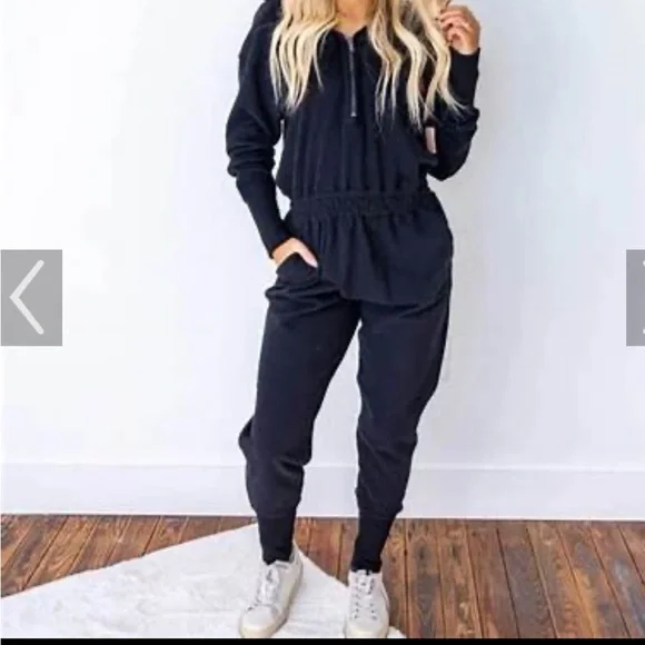 Black Women's Jogger Jumpsuit - Casual Pullover Romper - Picture 1 of 11